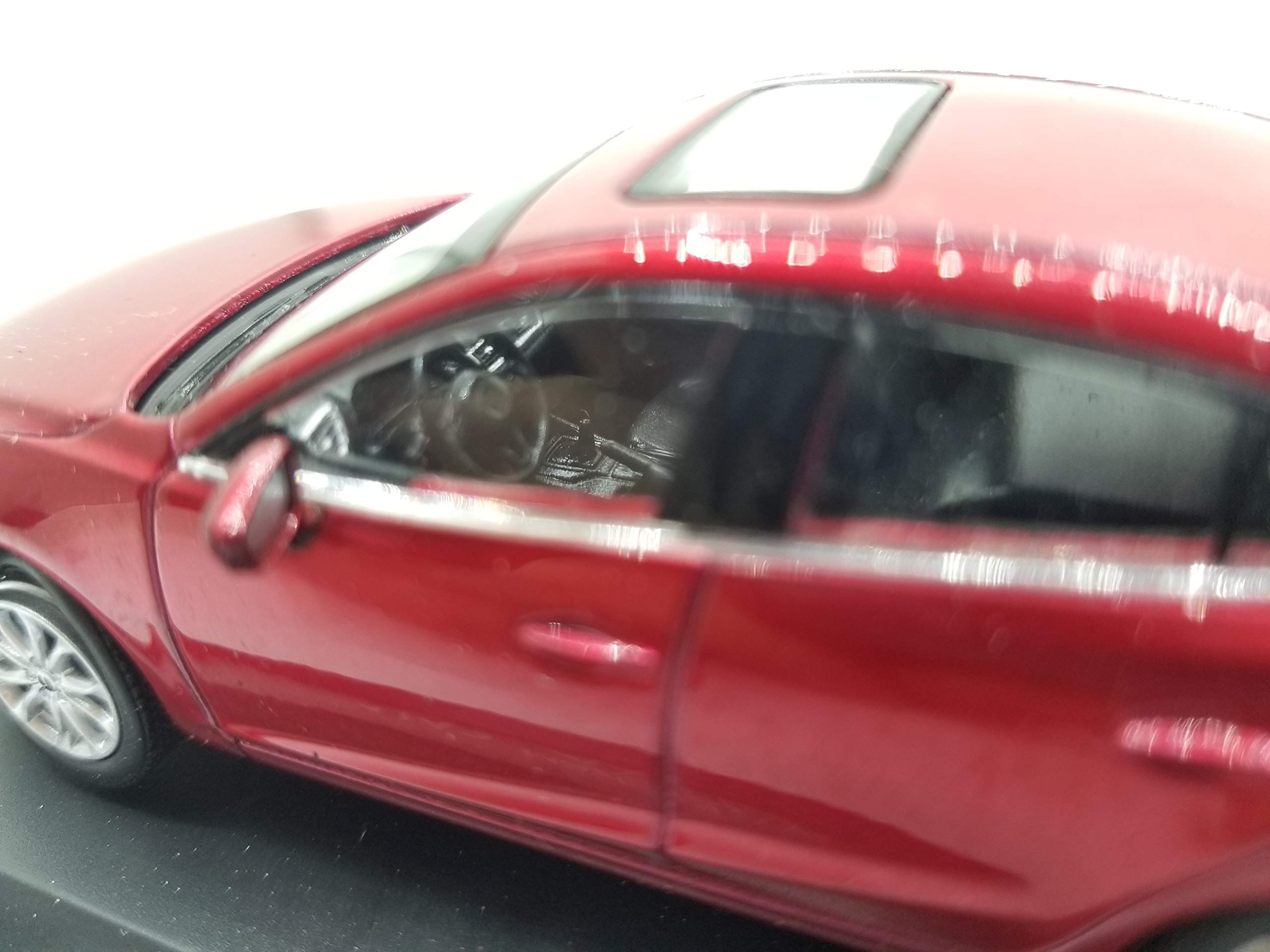 Amazon.co.jp: Mini Car 1/43 Mazda 3 Axela 2014 (Red) Diecast Model